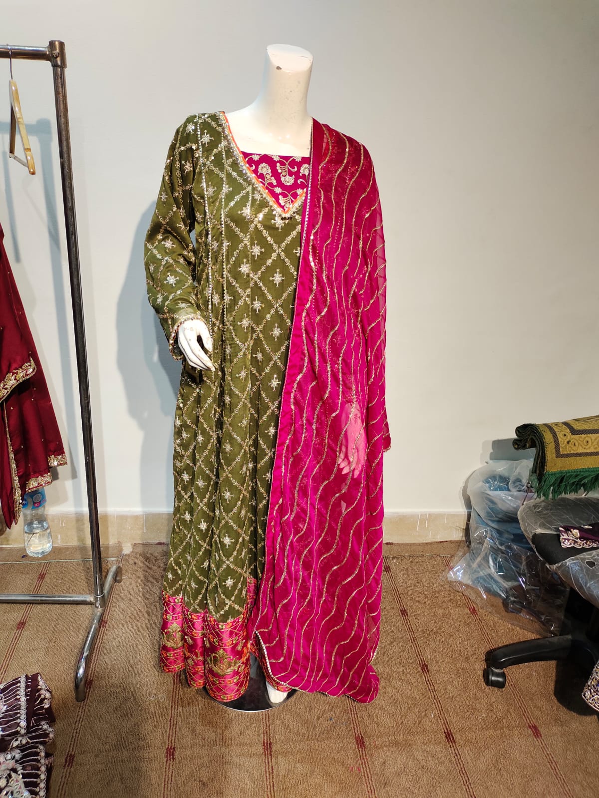 D-1094 | Embroidery Maxi