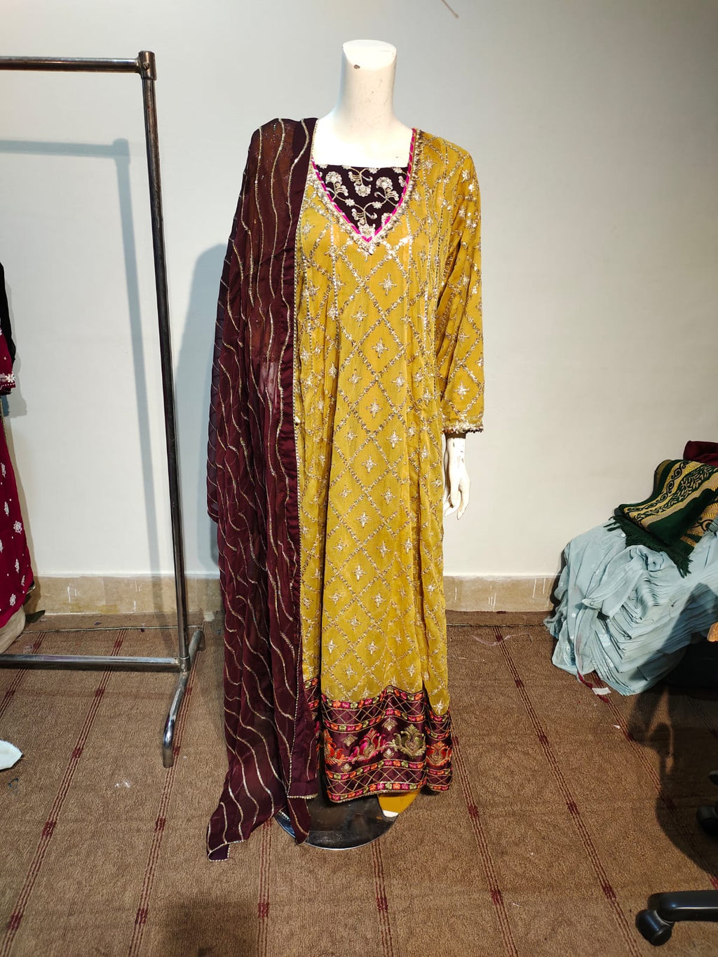 D-1094 | Embroidery Maxi